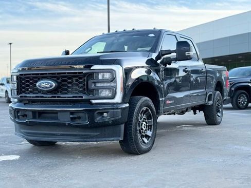 Used 2023 Ford F250 Lariat w/ Lariat Ultimate Package image 4