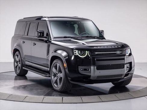 Used 2024 Land Rover Defender 130 Outbound image 7