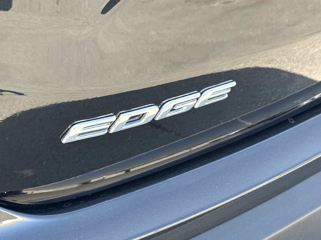 Used 2020 Ford Edge SEL w/ Convenience Package FWD image 7