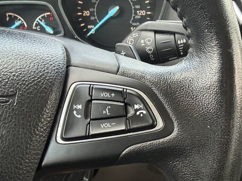 Used 2017 Ford Escape Titanium AWD/4WD image 17
