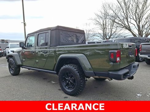 Used 2022 Jeep Gladiator Willys image 4