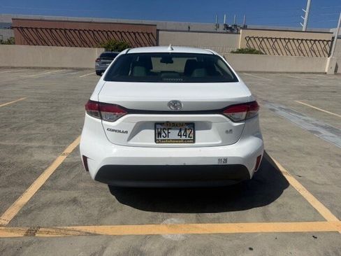Used 2023 Toyota Corolla LE FWD image 5