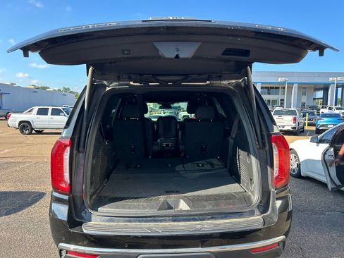 Used 2023 GMC Yukon SLT RWD image 22