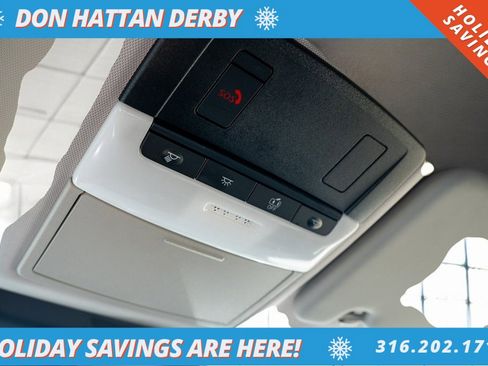 Used 2022 Mitsubishi Outlander SE image 16