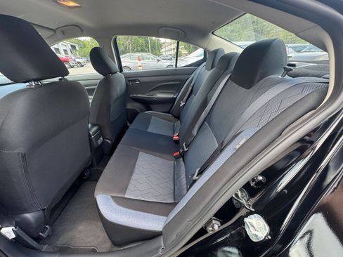 Used 2025 Nissan Versa SV FWD image 23