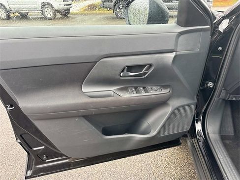 New 2026 Nissan Kicks S image 19