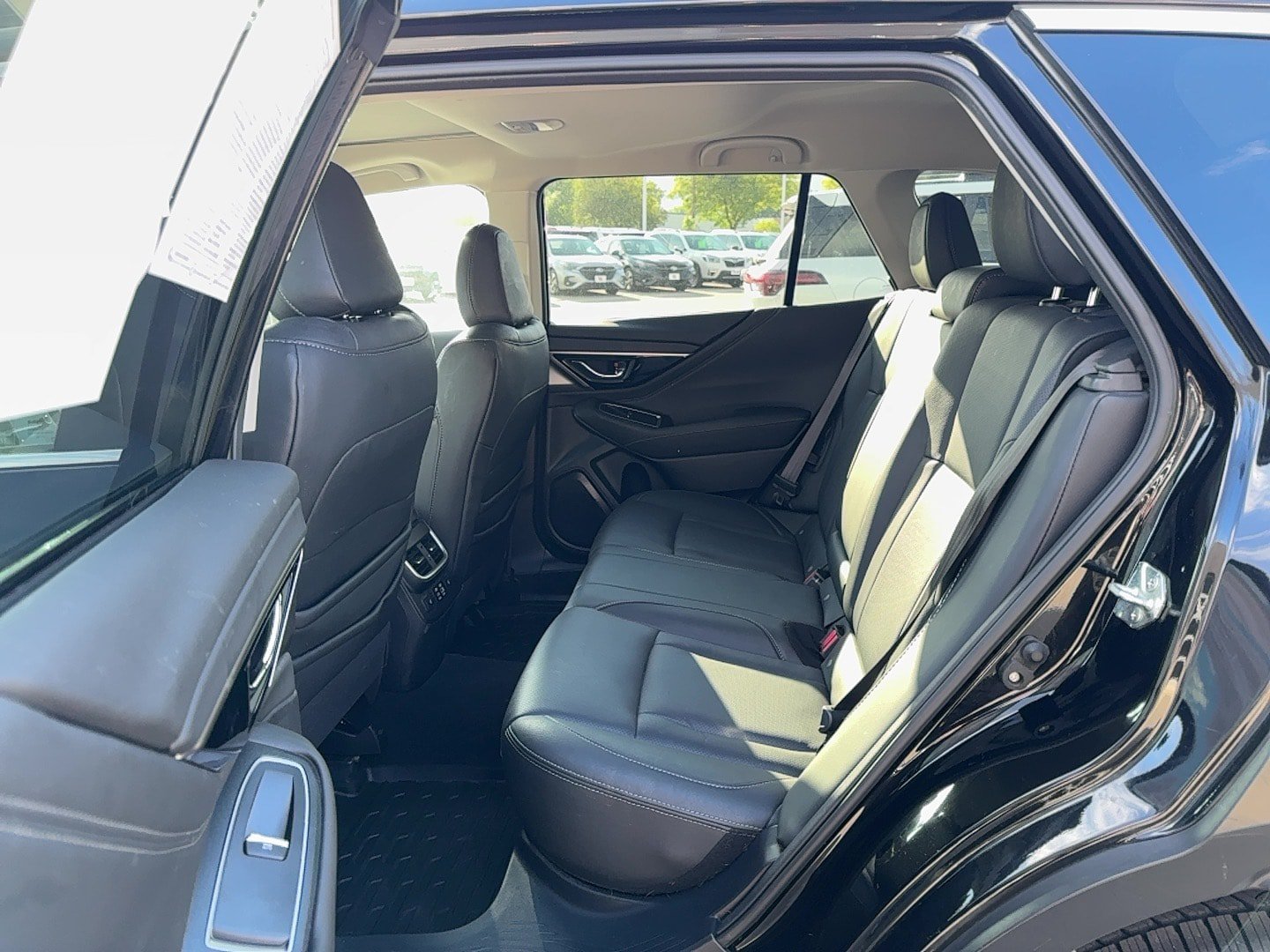 Certified 2024 Subaru Outback Limited AWD/4WD image 17