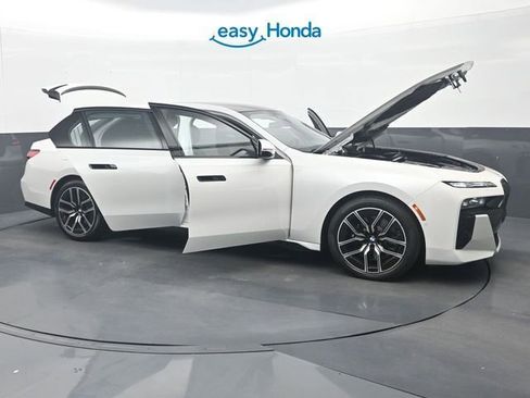 Used 2023 BMW 740i w/ Executive Package RWD image 35