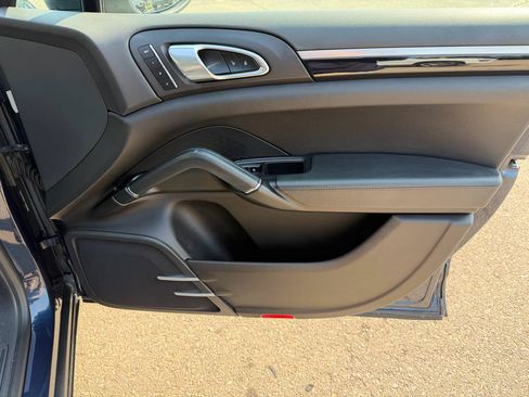 Used 2014 Porsche Cayenne AWD/4WD image 20