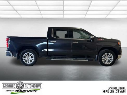 Used 2022 Chevrolet Silverado 1500 LTZ w/ LTZ Premium Package AWD/4WD image 6