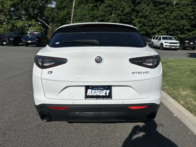 New 2026 Alfa Romeo Stelvio Sprint w/ Convenience Package AWD/4WD image 7
