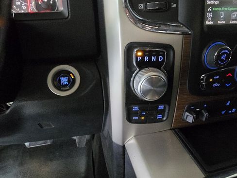 Used 2015 RAM 1500 Laramie w/ Convenience Group AWD/4WD image 32