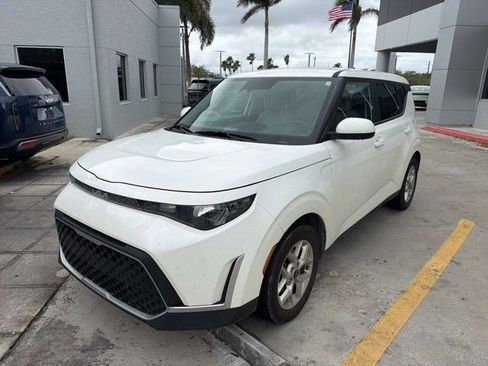 Certified 2024 Kia Soul LX w/ Option Group 015 image 1