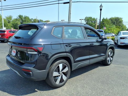 Used 2025 Volkswagen Taos S AWD/4WD image 2