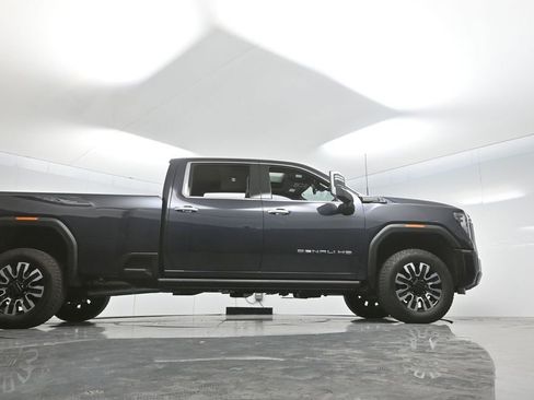 Used 2024 GMC Sierra 3500 Denali Ultimate image 81