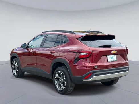 Used 2024 Chevrolet Trax LT image 6