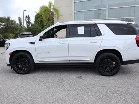 Used 2021 GMC Yukon Denali w/ Denali Premium Package RWD image 6
