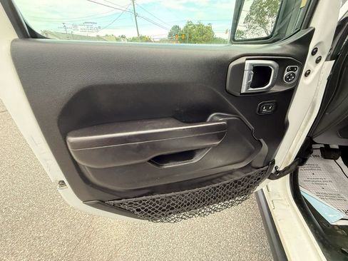 Used 2021 Jeep Wrangler Unlimited Sport AWD/4WD image 56