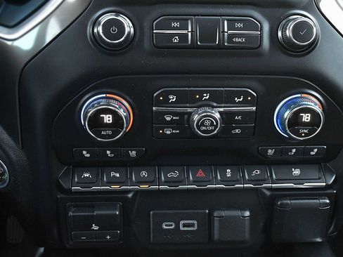 Used 2020 Chevrolet Silverado 1500 High Country w/ Technology Package image 19