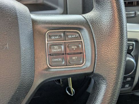 Used 2017 RAM 1500 Classic SLT AWD/4WD image 10