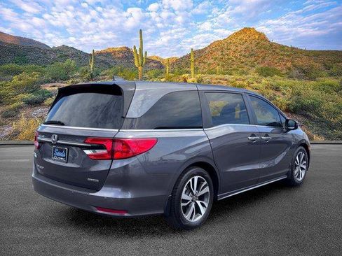 Used 2023 Honda Odyssey Touring image 4