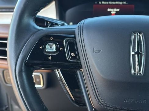 Used 2023 Lincoln Aviator Reserve w/ Equipment Group 201A image 23