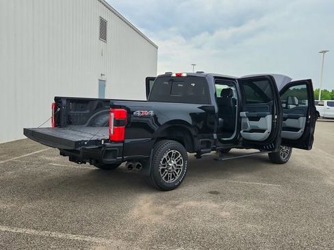 Used 2023 Ford F250 Limited AWD/4WD image 14
