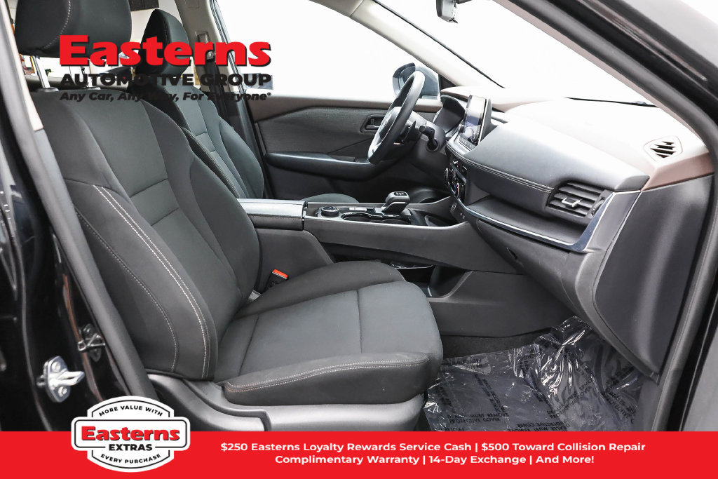Used 2023 Nissan Rogue S AWD/4WD image 26