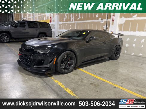 Used 2019 Chevrolet Camaro ZL1 RWD image 1