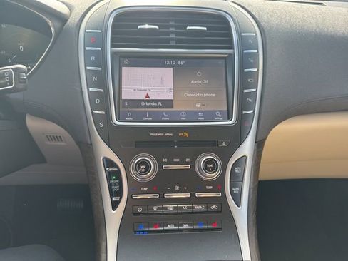 Used 2019 Lincoln Nautilus Reserve image 9