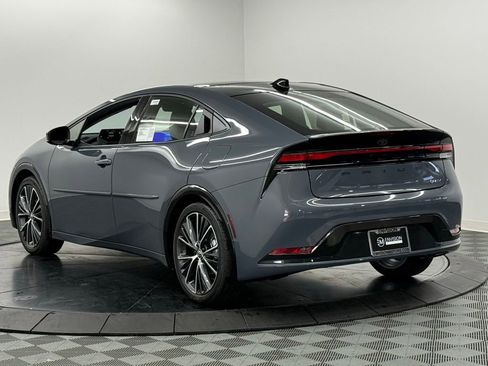 Used 2026 Toyota Prius XLE image 10