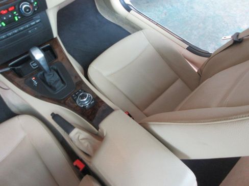 Used 2011 BMW 328i Wagon RWD image 20