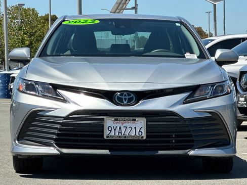 Used 2022 Toyota Camry LE AWD/4WD image 9