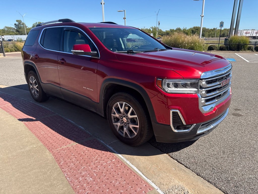 Used 2022 GMC Acadia SLT w/ Preferred Package FWD image 3