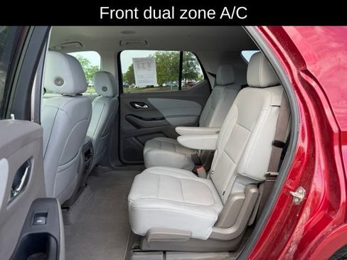 Used 2021 Chevrolet Traverse Premier FWD image 9