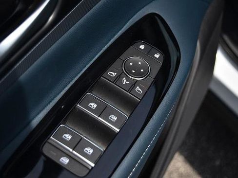 New 2025 Nissan Murano Platinum image 9