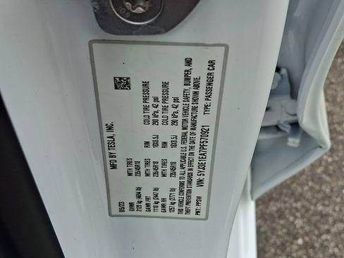 Used 2023 Tesla Model 3 Standard Range RWD image 29