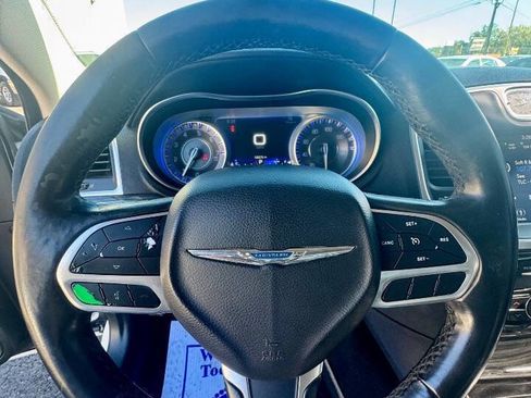 Used 2019 Chrysler 300 Touring L w/ Quick Order Package 22F image 19