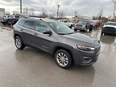 Used 2019 Jeep Cherokee Latitude Plus image 18