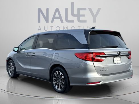 Used 2023 Honda Odyssey EX-L image 3