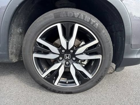 Used 2019 Honda Pilot Touring image 11