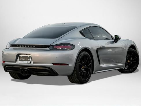 Used 2022 Porsche 718 Cayman image 6