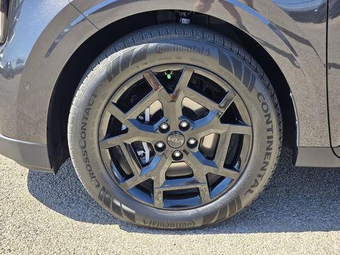 Certified 2026 Kia Carnival SX Prestige image 11