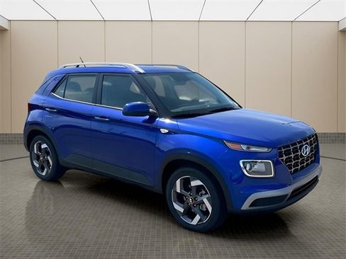 New 2025 Hyundai Venue SEL image 2