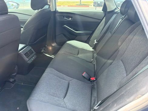 Used 2025 Honda Accord SE image 9