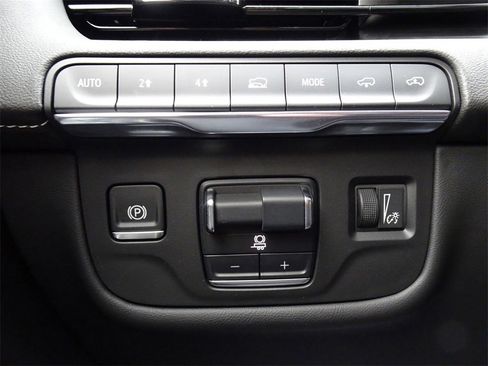 Certified 2024 Cadillac Escalade Sport w/ Touring Package image 25