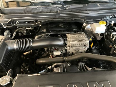 Used 2023 RAM 1500 Limited AWD/4WD image 10