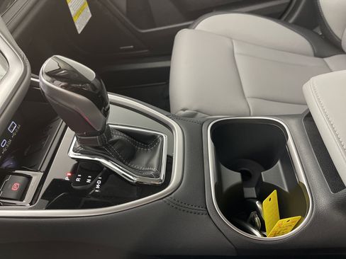 New 2025 Subaru Outback Limited image 25