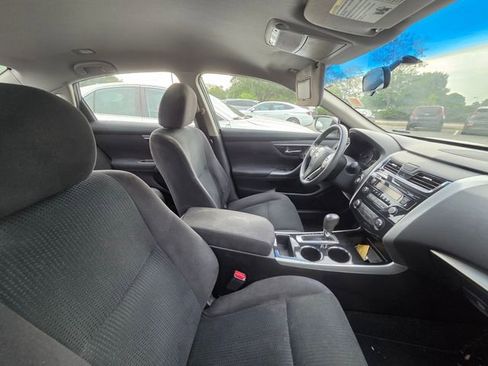 Used 2014 Nissan Altima 2.5 S w/ Sport Value Package FWD image 8