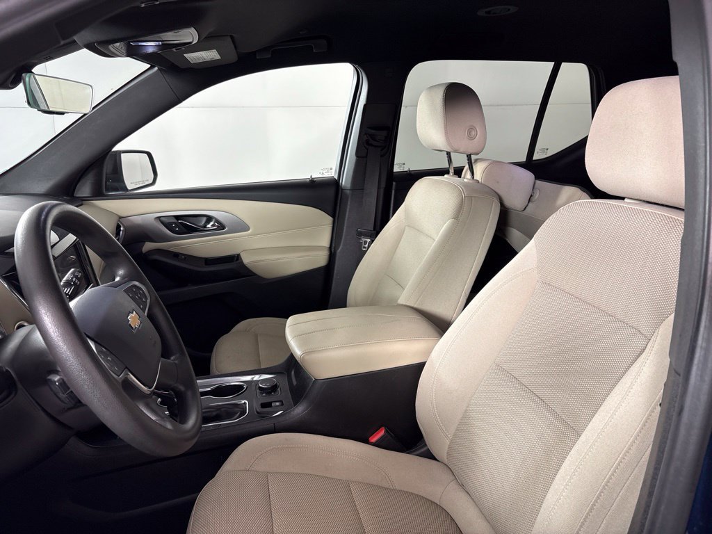 Used 2022 Chevrolet Traverse LS FWD image 35